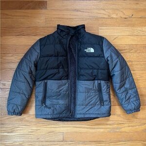 North Face reversible youth coat. Size Large (12).